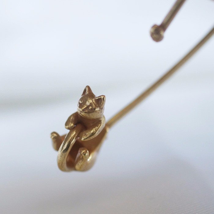 猫のイヤーカフ（アンティークゴールド）