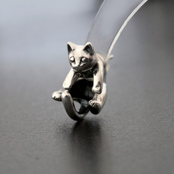 圓形貓耳環 Latu 銀色一隻耳朵 第1張的照片