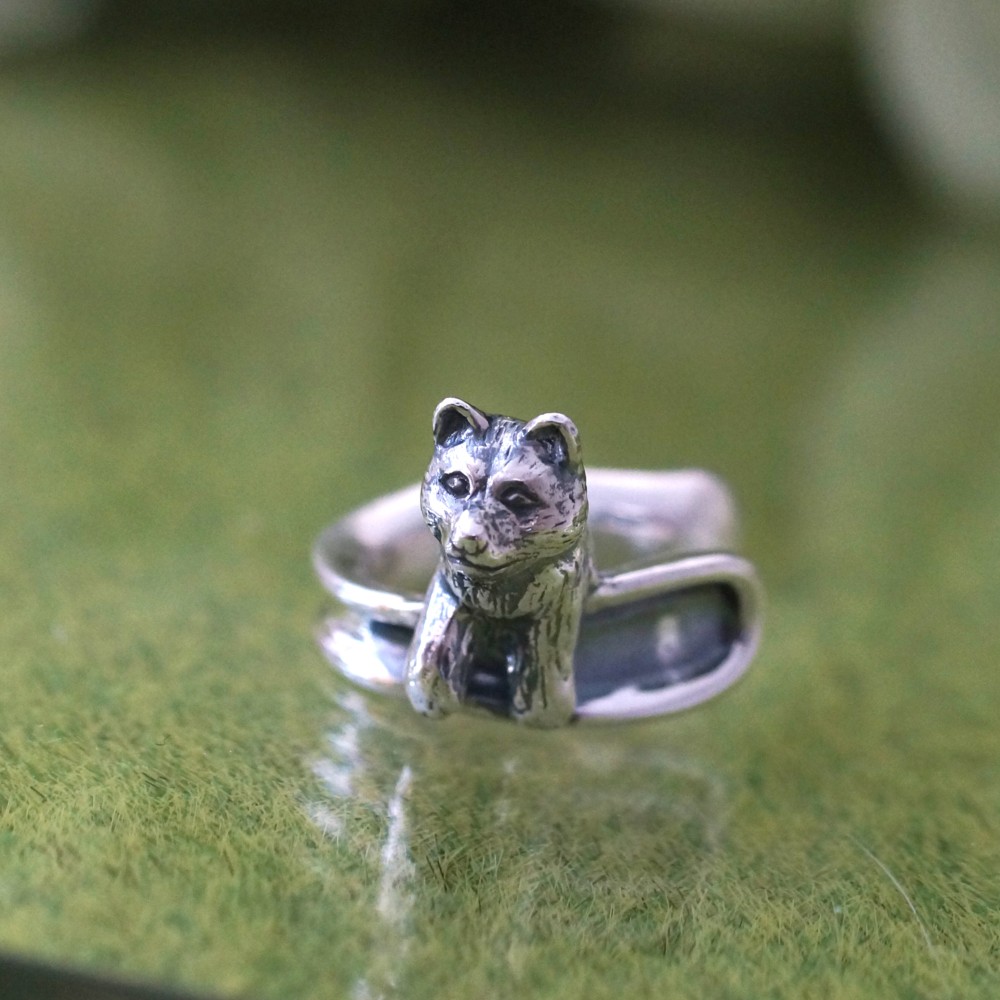 柴犬のイヤーカフ