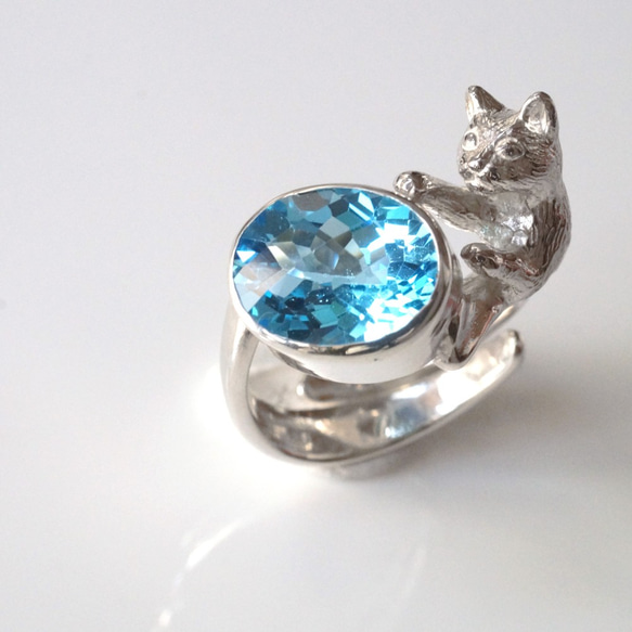 Oikake 貓戒指 藍色托帕石 第2張的照片