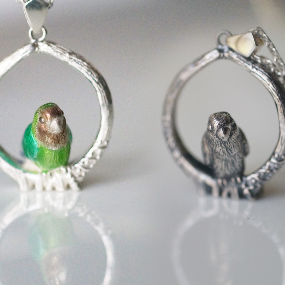 コザクラインコペンダント