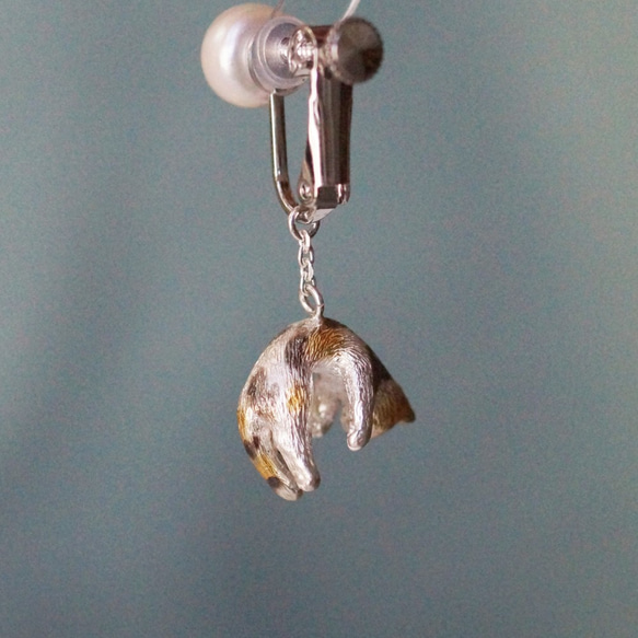 弱印花布貓耳環帶著氣球旅行（珍珠）一隻耳朵 第4張的照片