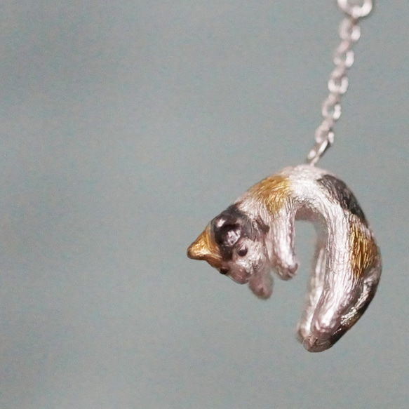 弱印花布貓耳環帶著氣球旅行（珍珠）一隻耳朵 第5張的照片