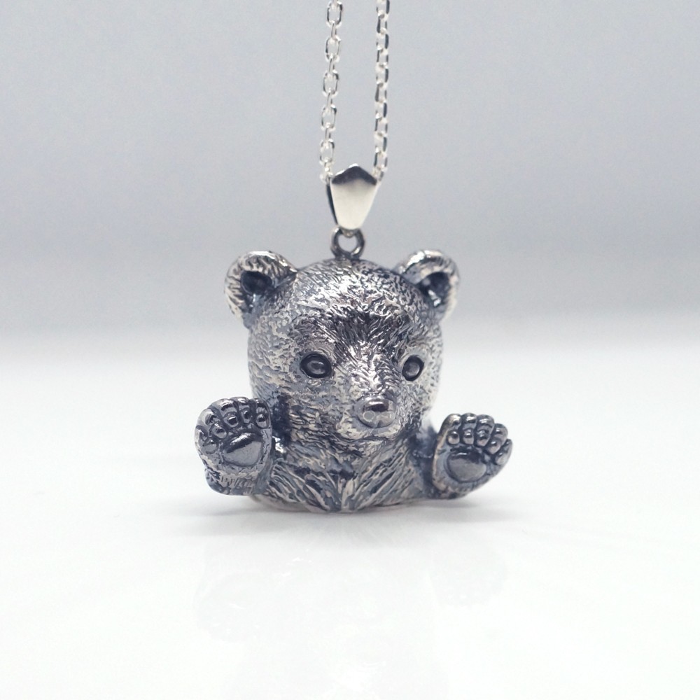 子熊のペンダント