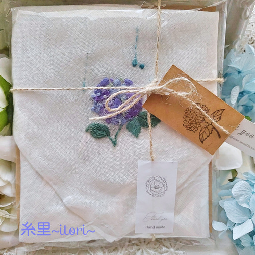 手刺繍ハンカチ｢紫陽花」 ハンカチ・手ぬぐい 糸里~itori~ 通販