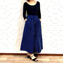 母に贈りたい【手織り】スカンツパンツ☆藍染めコットン15N-74-花草紡ぎhoshinoko 1枚目の画像