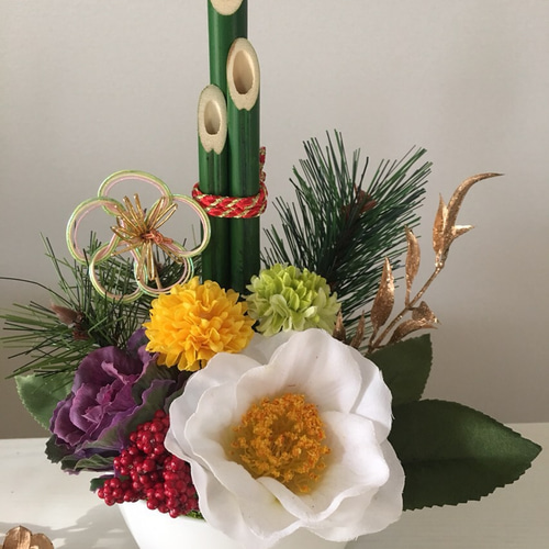 お正月飾り 門松アレンジメント【椿・白】 アートフラワー nanohana