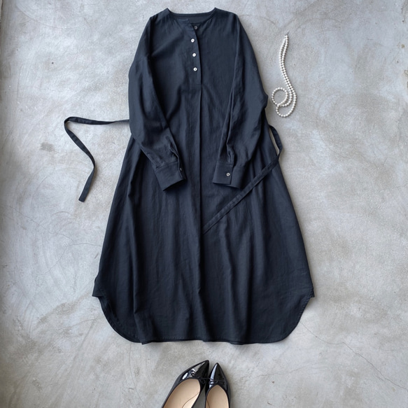 棉麻襯衫連衣裙 黑色 No.136-01 第1張的照片