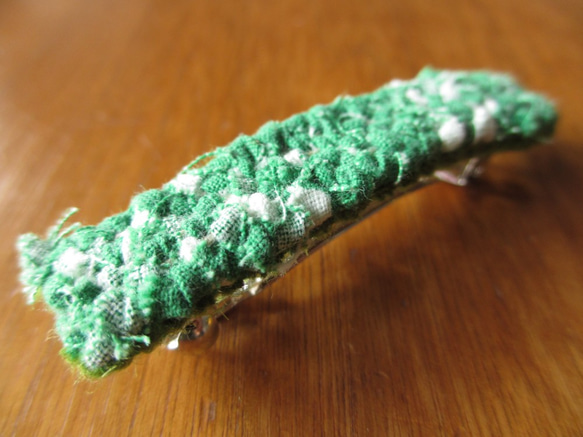 裂き織のバレッタ　mini　緑 2枚目の画像
