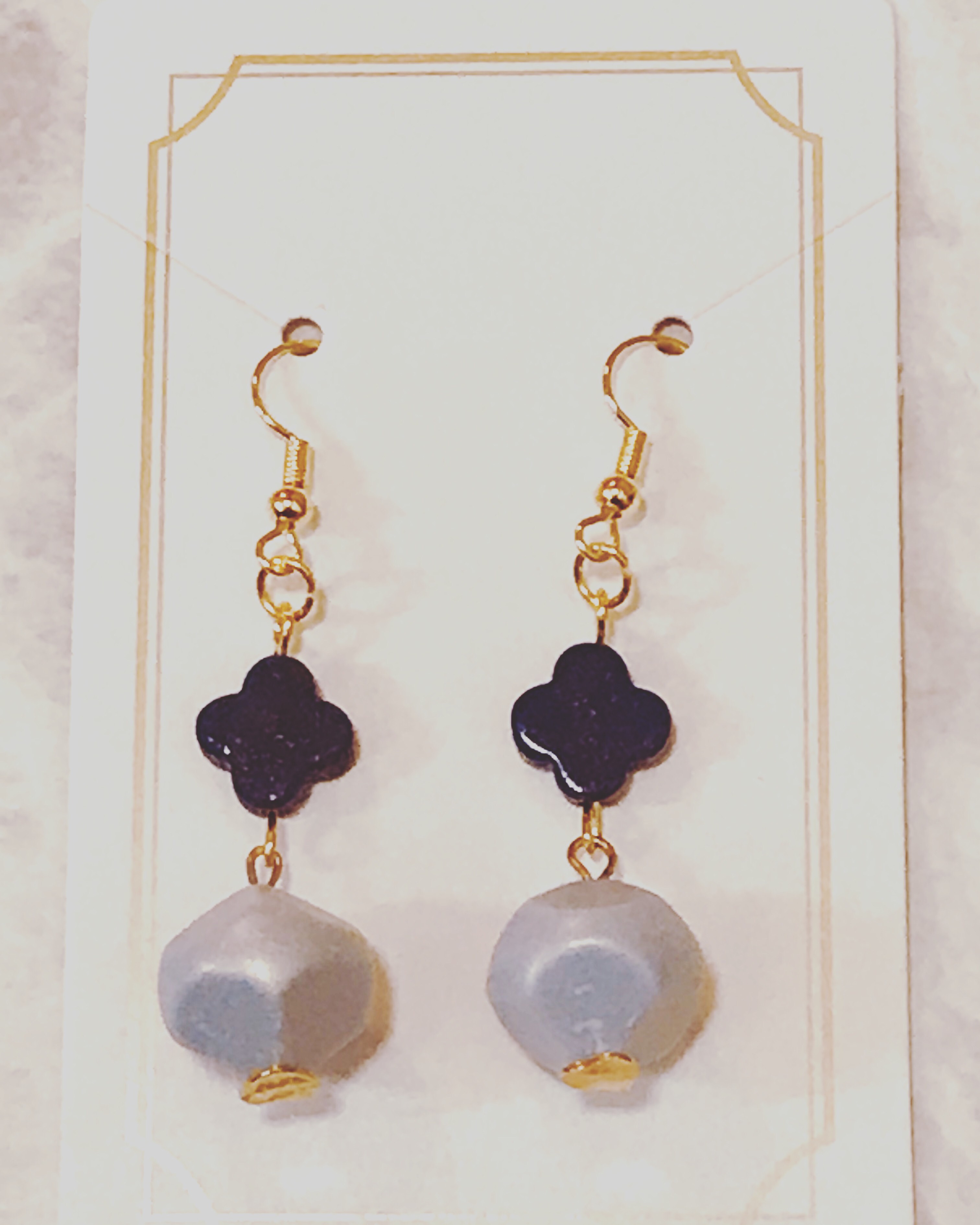 ぶらぶらラピスラズリピアス