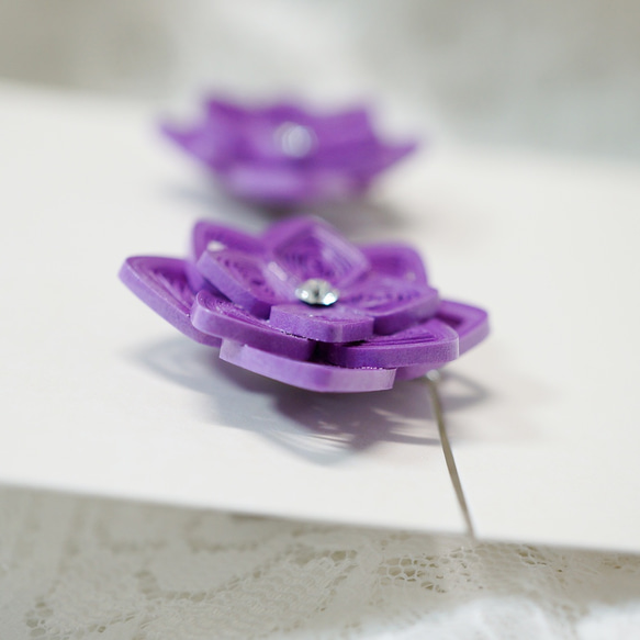 軽い片耳0.8g♪大ぶり紫陽花のペーパークイリングピアス [紫単色] 6枚目の画像