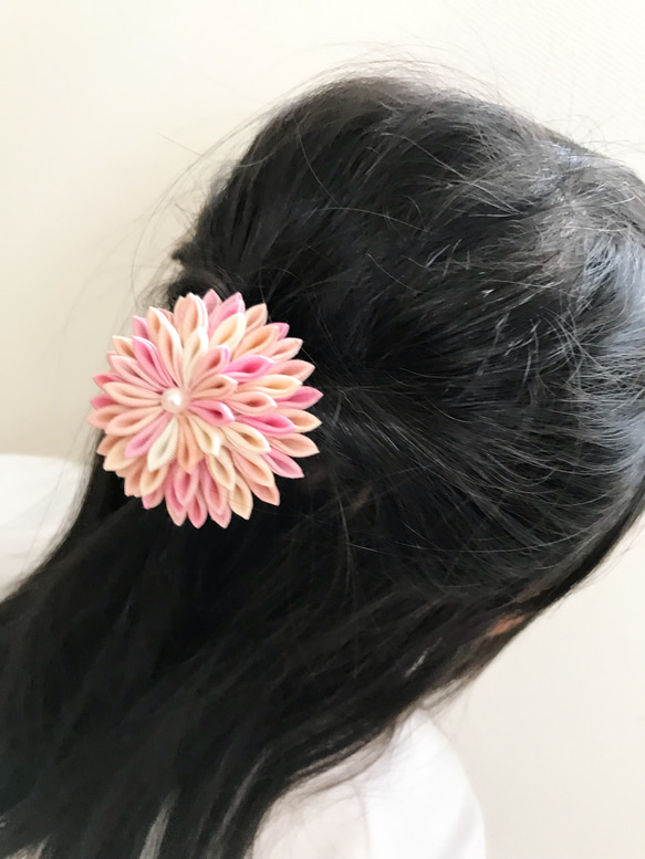 お花のヘアゴム 3枚目の画像