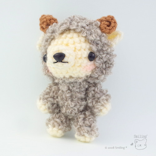羊さんのあみぐるみ♡ ひつじ 毛糸 編みぐるみ あみぐるみ Smiling