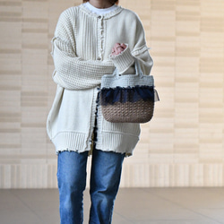 雙色薄紗荷葉邊籃包（訂製） 第4張的照片