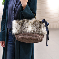 環形手柄毛皮包（棕色）（客製化） 第2張的照片