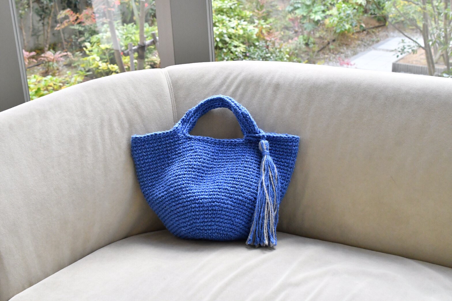 タッセル付きかごバッグ（グレー内布付き）受注製作