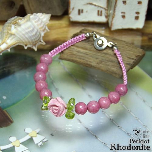 薔薇の魔石・薔薇彫『ロードナイト』と『ペリドット』編ハンドメイド