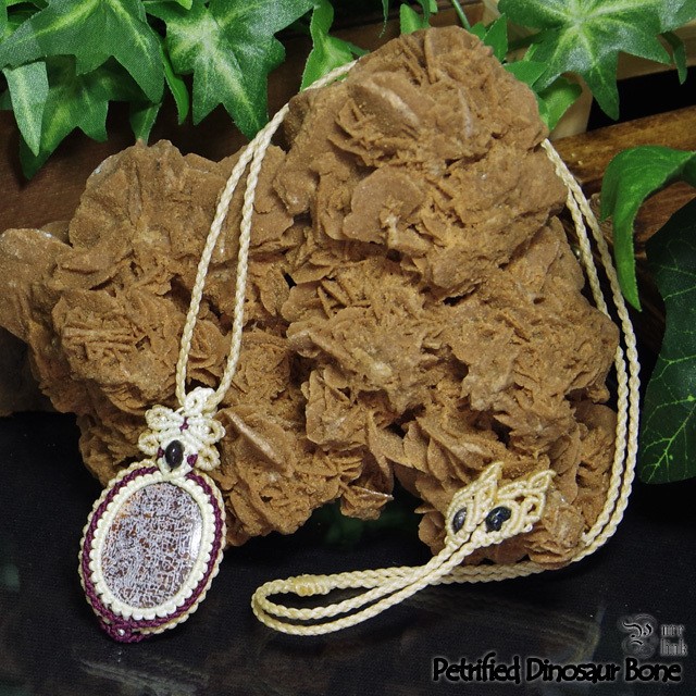 レア★龍骨『ペトリファイドダイナソーボーン』マクラメ編みネックレス 8,960円