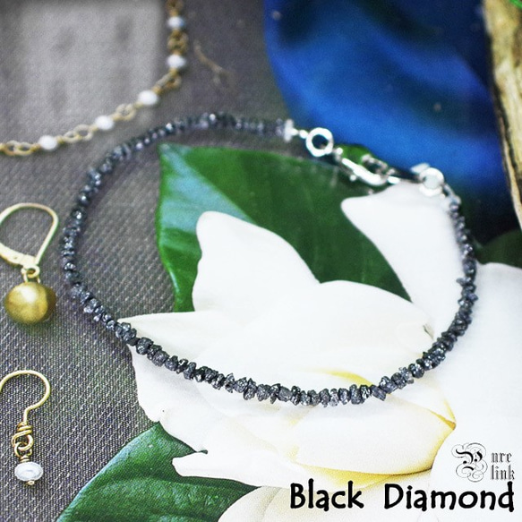 不滅の輝きを持つ宝石『ブラックダイヤモンド』輝く極細ブレスレット 4枚目の画像