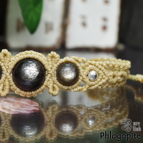 金雲母・ゴールデンマイカ『フロゴパイト』金色に輝く魔石マクラメ編