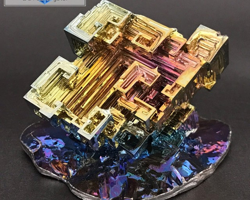 ビスマス結晶 No.003C キューブケース付き [鉱物標本] 立体