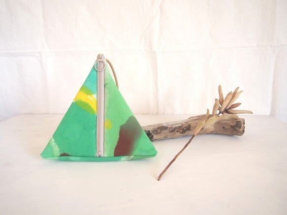 手工染色 Pyramid Pouch 綠色/帆布 No.9 Tetra Pouch Triangle Pouch 第1張的照片