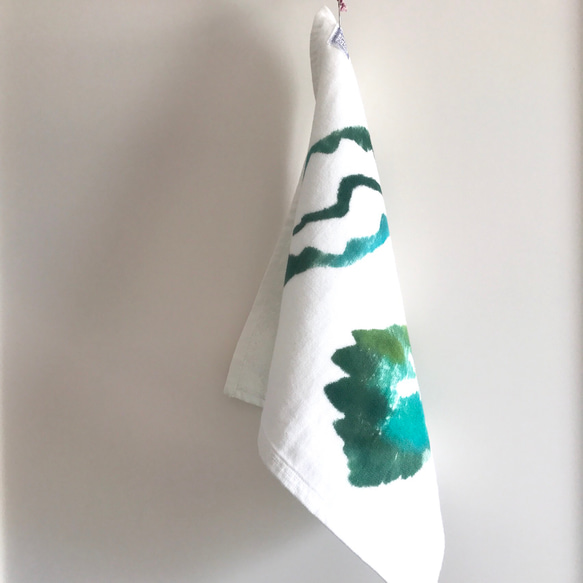 hand-towel / leaf / ハンドプリントのタオルハンカチ 3枚目の画像