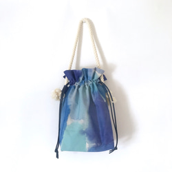 《Creemaムック本掲載作品同型》handbag / 手染めの帆布きんちゃくバッグ / blue 3枚目の画像