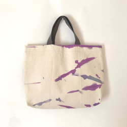 tote bag / sunbeams leaves / perple / 手染めの帆布トートバック A4 2枚目の画像