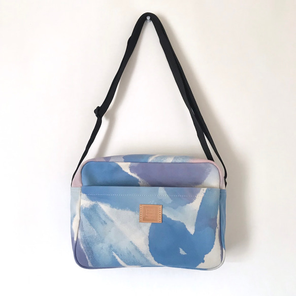 【かず様 お取り置き商品】shoulder bag / 手染めの帆布ショルダーバッグ / palette blue 1枚目の画像