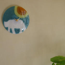 クマのフュージングのガラスの掛け時計 6枚目の画像