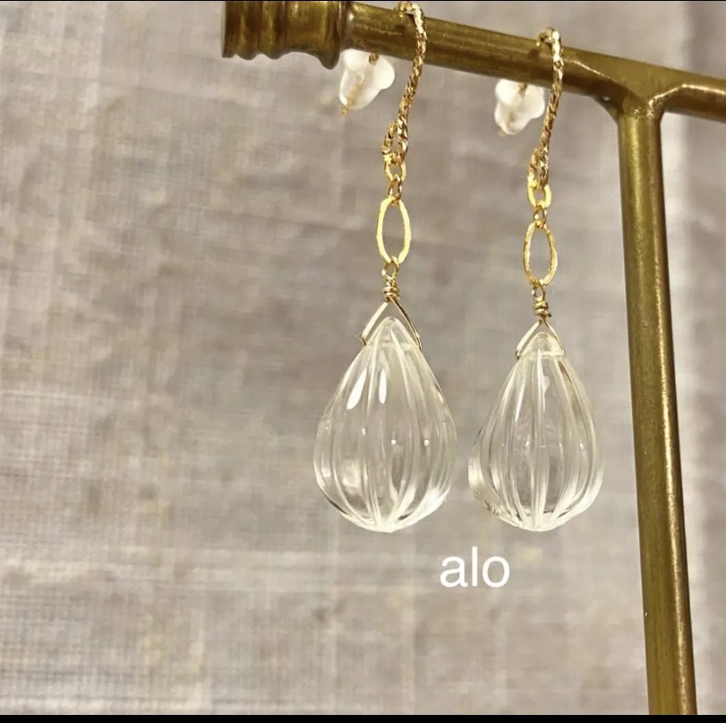 送料無料】14kgf 天然石 クリスタルクォーツ カービングドロップ  