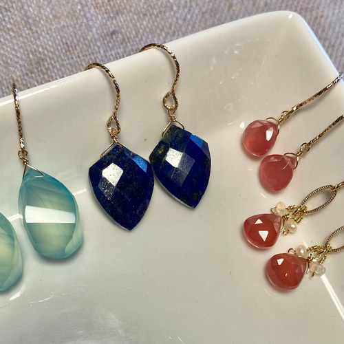 送料無料】14kgf 天然石 シーブルーカルセドニー ツイストドロップ  