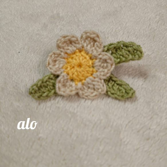 【送料無料】ナチュラルなお花のブローチ レース編み 5枚目の画像