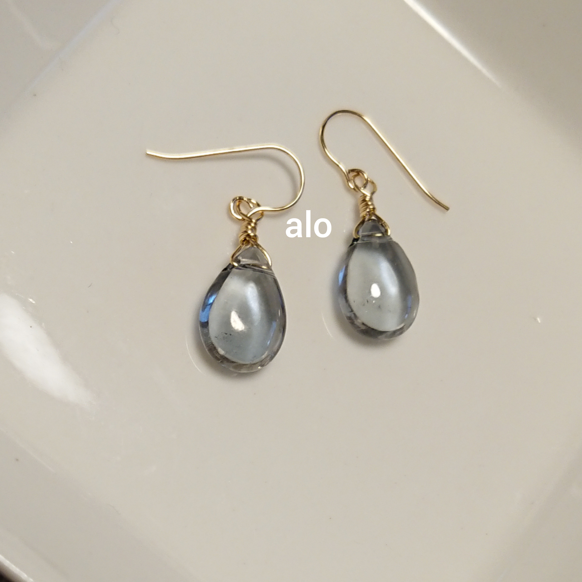 送料無料】14kgf 天然石 シルバーフラッシュクリスタル シンプルピアス  