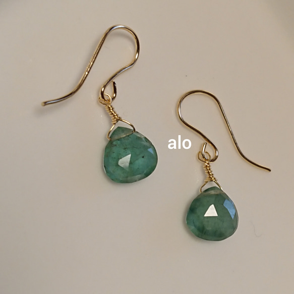 送料無料】14kgf 天然石 エメラルド マロン シンプルピアス アレルギー  