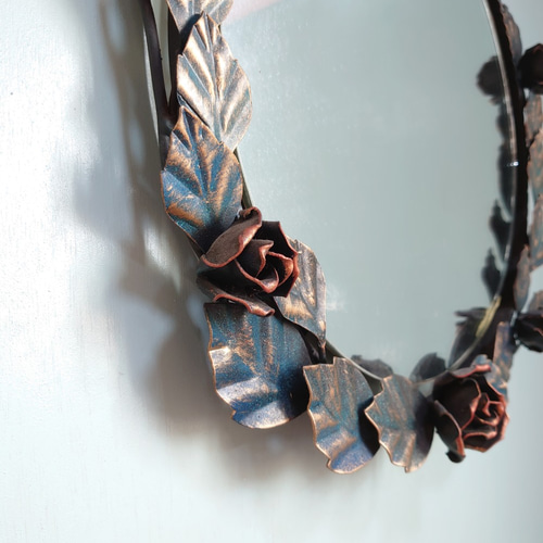 送料無料｜薔薇モチーフ卓上・壁掛け両用 アイアン製ミラー その他