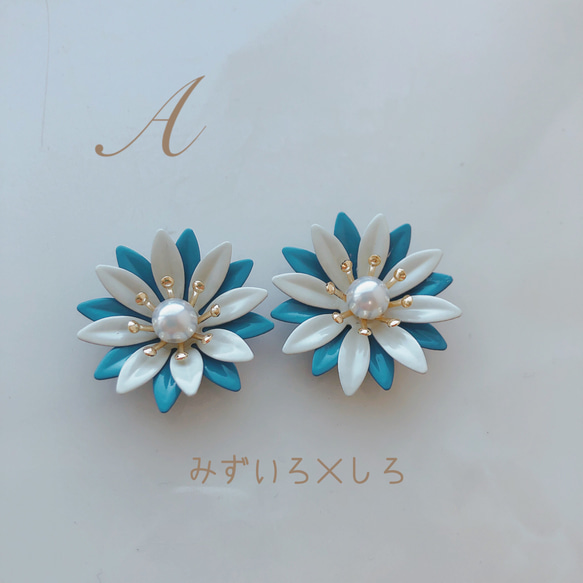 3colour flower チタンピアス 3枚目の画像