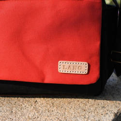 通勤包 側背包 個性文青包 紅色款 第3張的照片