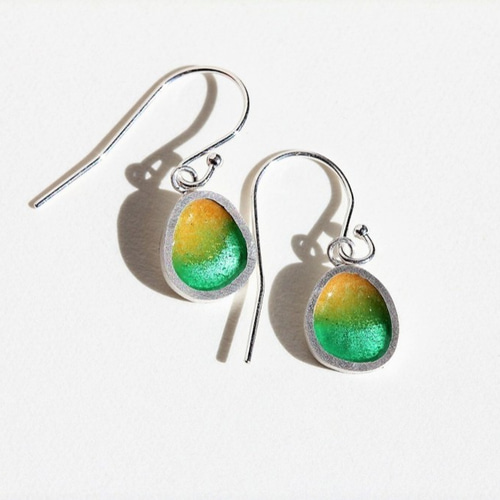 七宝焼アクセサリー 黄色＆黄緑のピアス ピアス（フック