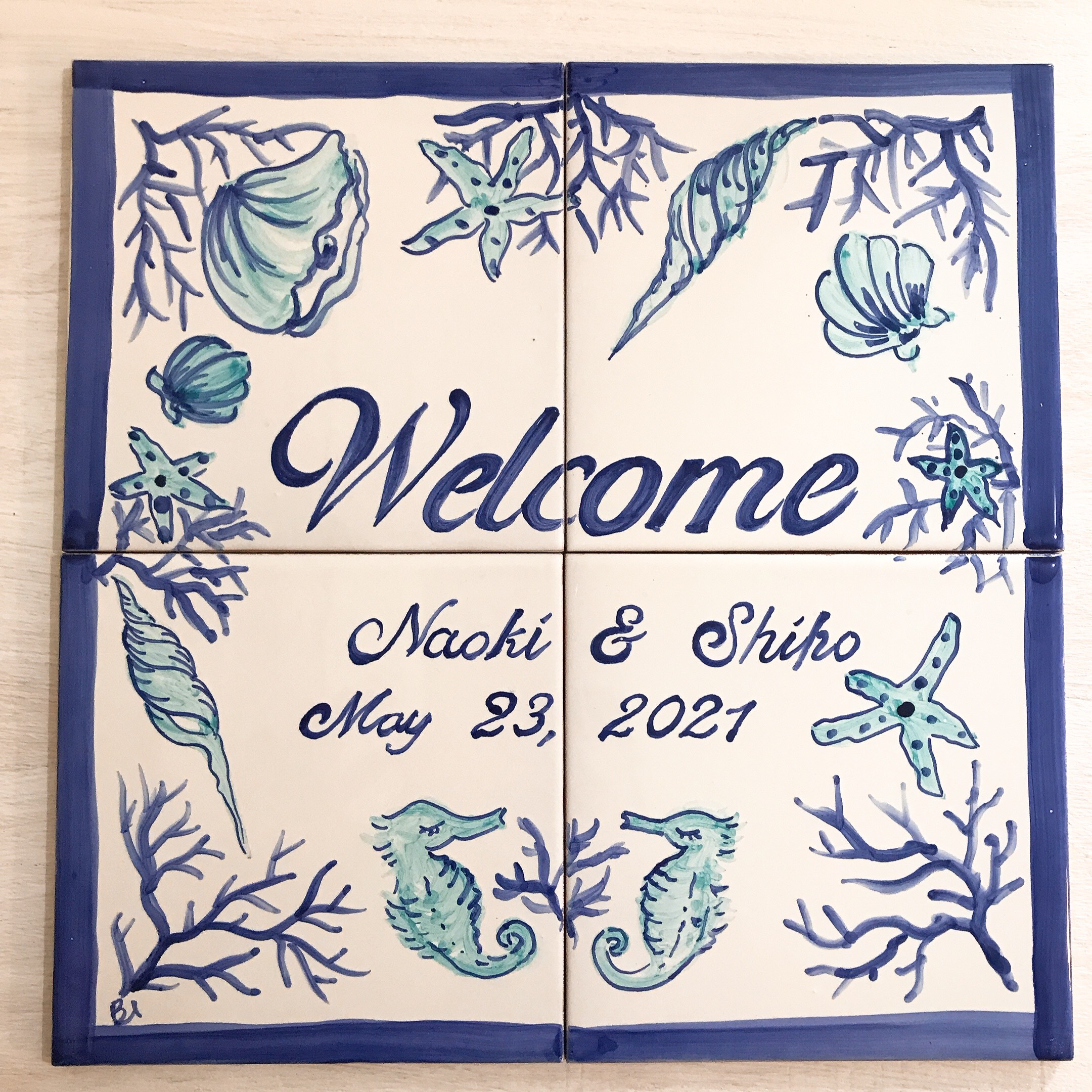 マヨリカ焼きのタイル画　海を感じるサンゴ柄