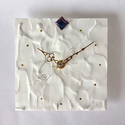 結晶ポイント白い時計（15cm） 1枚目の画像