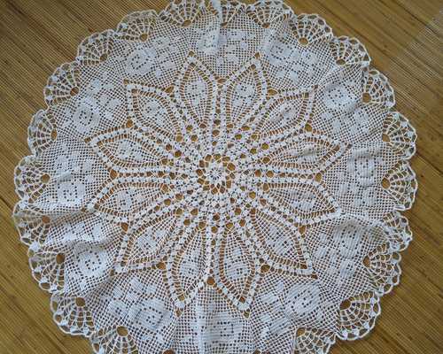 ハンドメイド*レース編みテーブルセンター直径約98cm ハンドメイド