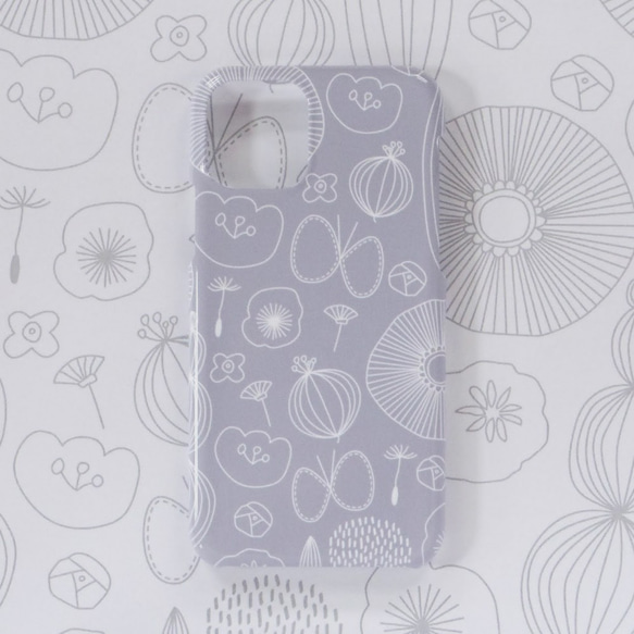 ＊iPhone17＊ひだまりへようこそ 北欧 スマホケース 花 ちょうちょ つぼみ 花畑 側面印刷 シンプル 3枚目の画像