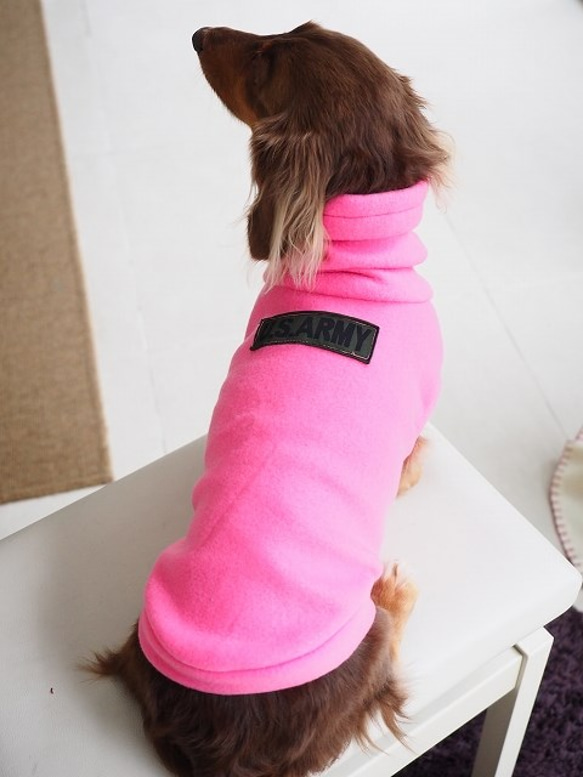犬服　ダックスちゃんのハイネックタンクトップ　ピンク　中厚手 3枚目の画像