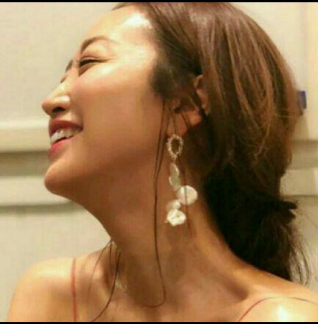 Elizabeth Bower フラワー型パール風ピアス 神崎恵 Elizabeth Bower