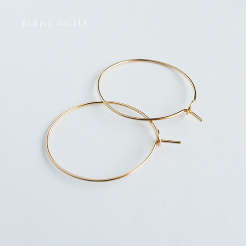 K18ワイヤーフープピアス ティファニーTワイヤーフープピアス K18