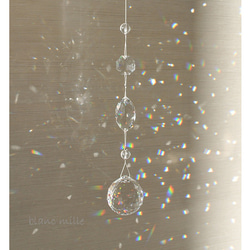 水晶＆クリスタルのサンキャッチャー　ボール　40mm　シンプル　きらきら　インテリア雑貨　風水　浄化 2枚目の画像