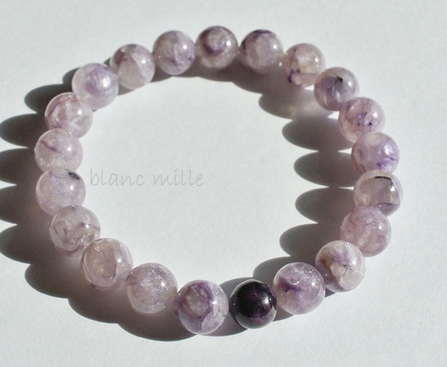 No.1044　チャロアイトインクォーツ8mm＆1粒ブラックスギライト　シンプル天然石ブレスレット　エンジェルシリカ