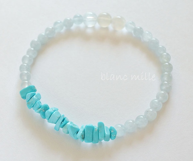 No.1041　スリーピングビューティーターコイズ＆アクアマリン＆ムーンストーン　ブルーミニ天然石ブレスレット　トルコ石